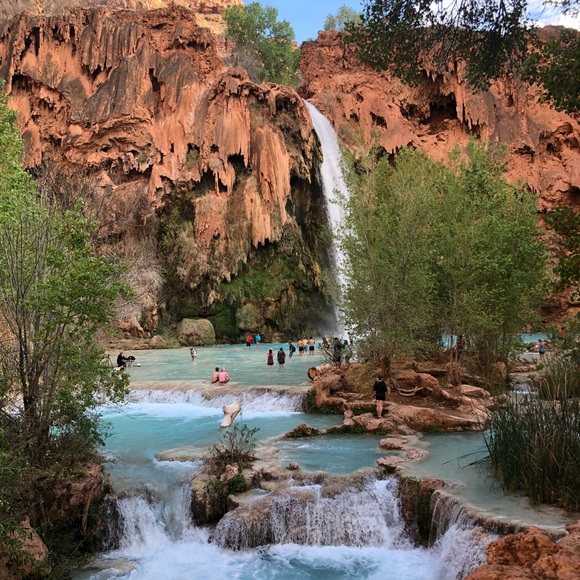 Meet your Posher, Gabriela - Picture 1 of 1